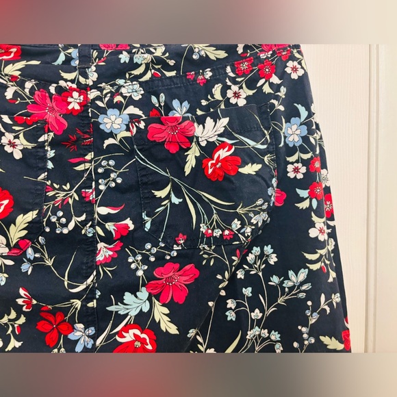 Croft & Barrow mid rise stretch waistband fabric classic skort size 10 - Picture 10 of 11